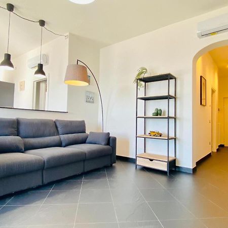 Sea View Apartment 5 Mt From The Beach Salerno Exterior photo