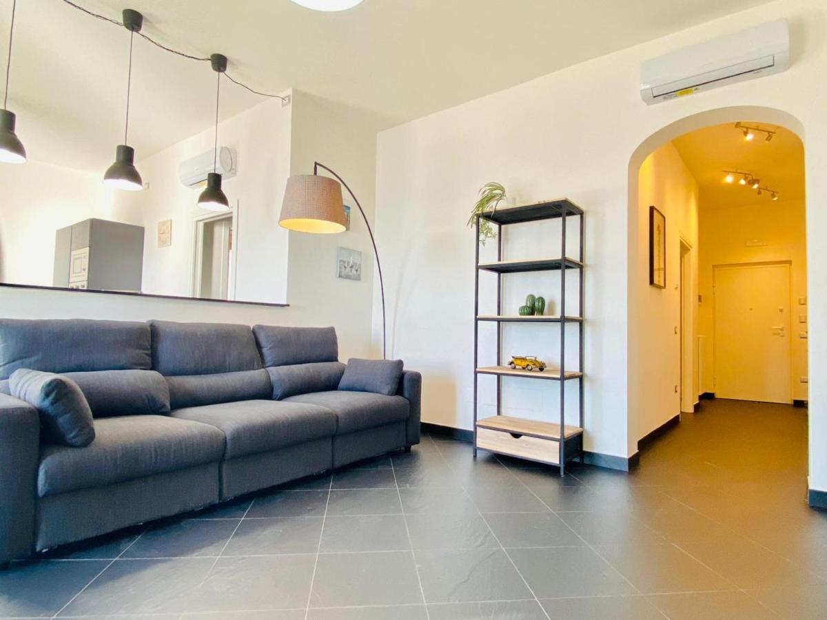 Sea View Apartment 5 Mt From The Beach Salerno Exterior photo